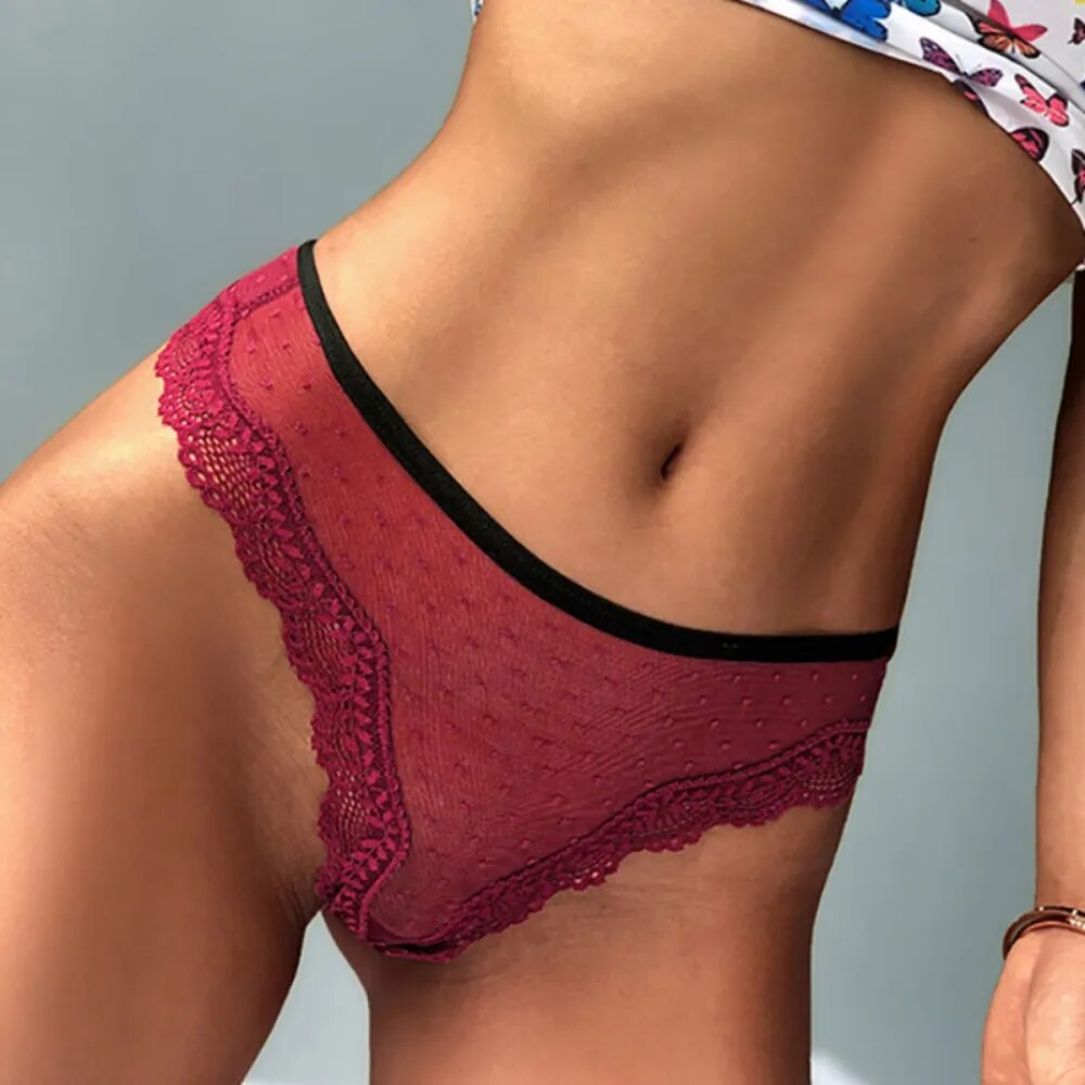 Hip Lift Perspective Sexy Lace Thongs Women Underwear Low-Waist Temptation Panties Lady Hollow Out Briefs Sexy G-String Lingerie